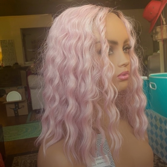 Cute realistic Blush pink lace front wig - Picture 5 of 12